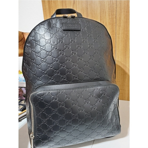 Gucci Black Signature Leather Backpack - Picture 4 of 12
